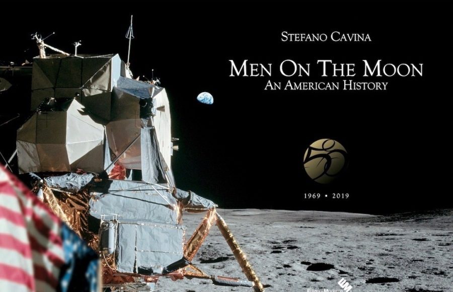 Men On The Moon -Edizioni moderna-libro